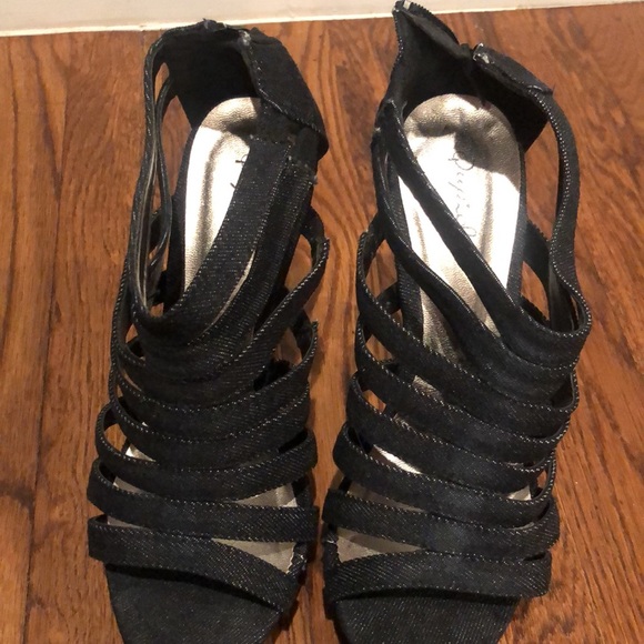 🛍 4/$20 - Qupid Like New Dark Blue Denim High Heel Sandals - Picture 3 of 7